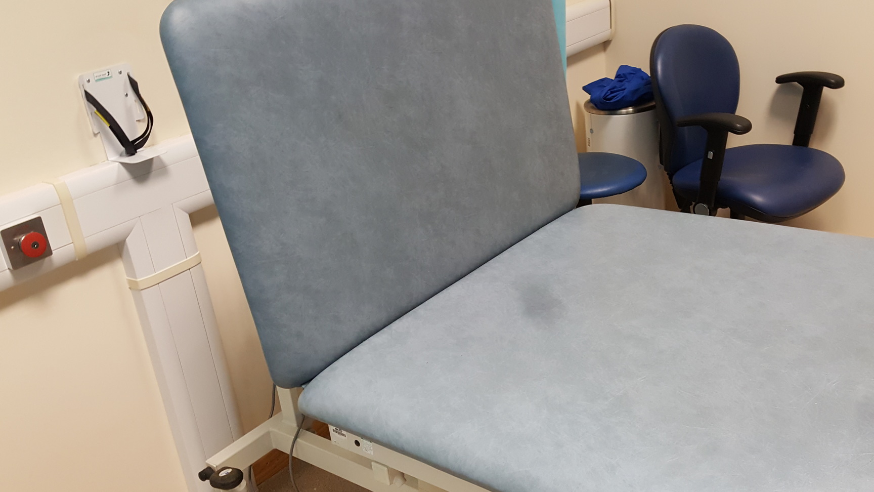 Image of Huntleigh A4632/2/3HS Electric Bed Medical Oversize Extra Large 325kg Load