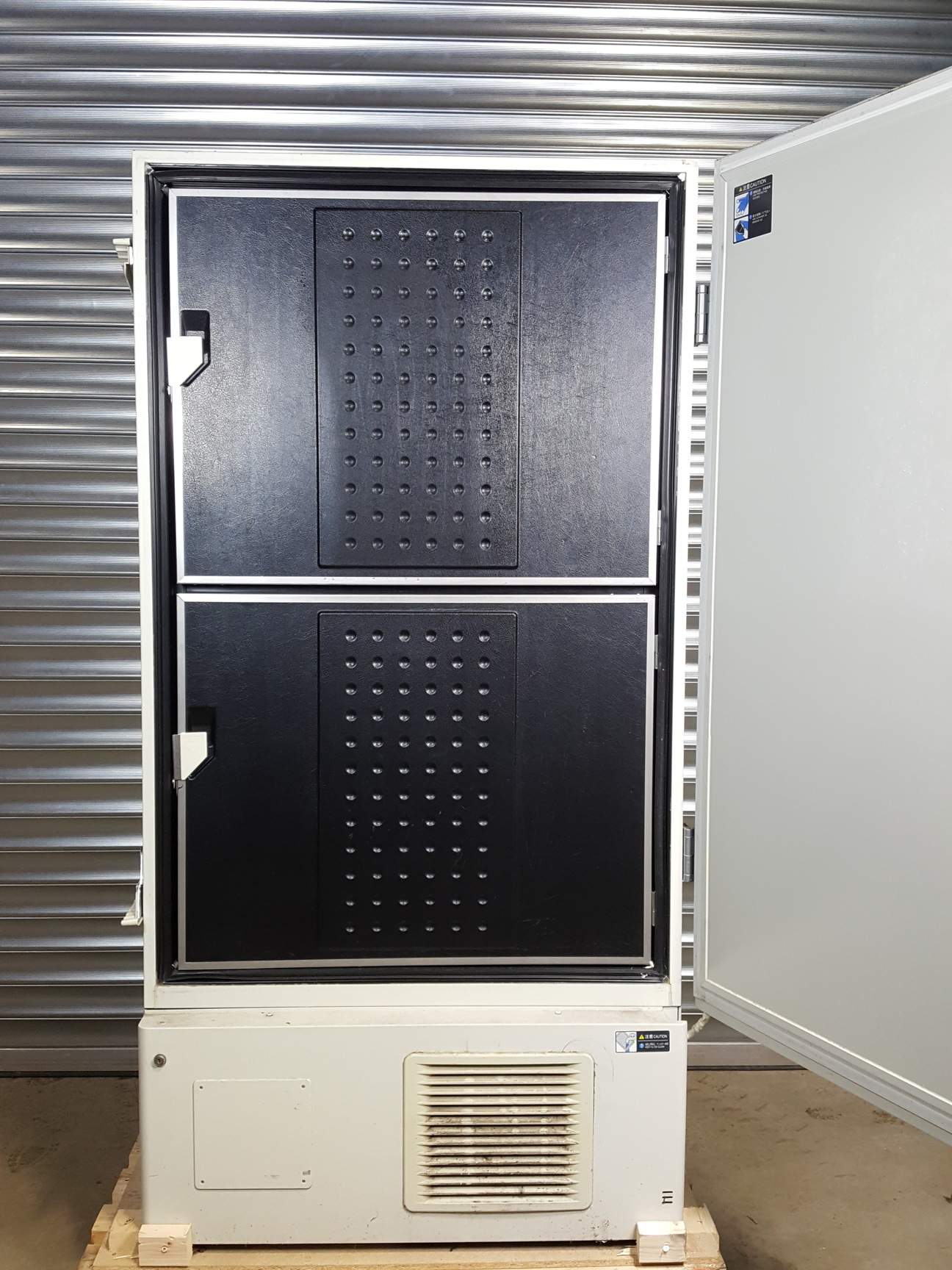 Image of Sanyo MDF-U71V VIP Series -86C Ultra-Low Temperature Freezer Lab ULT