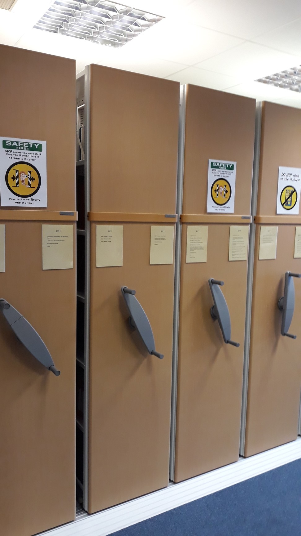 Image of Quantity of  11 Flexi Mobile Library Shelving Units in Great Condition Ex Univer