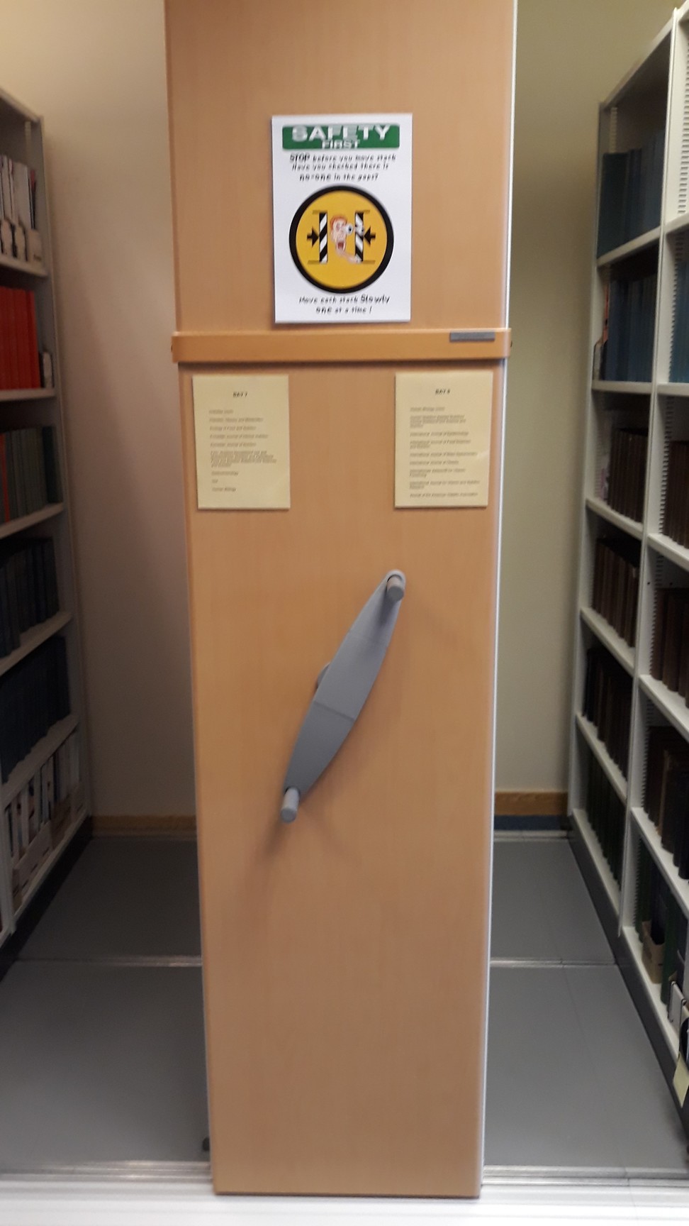 Image of Quantity of  11 Flexi Mobile Library Shelving Units in Great Condition Ex Univer