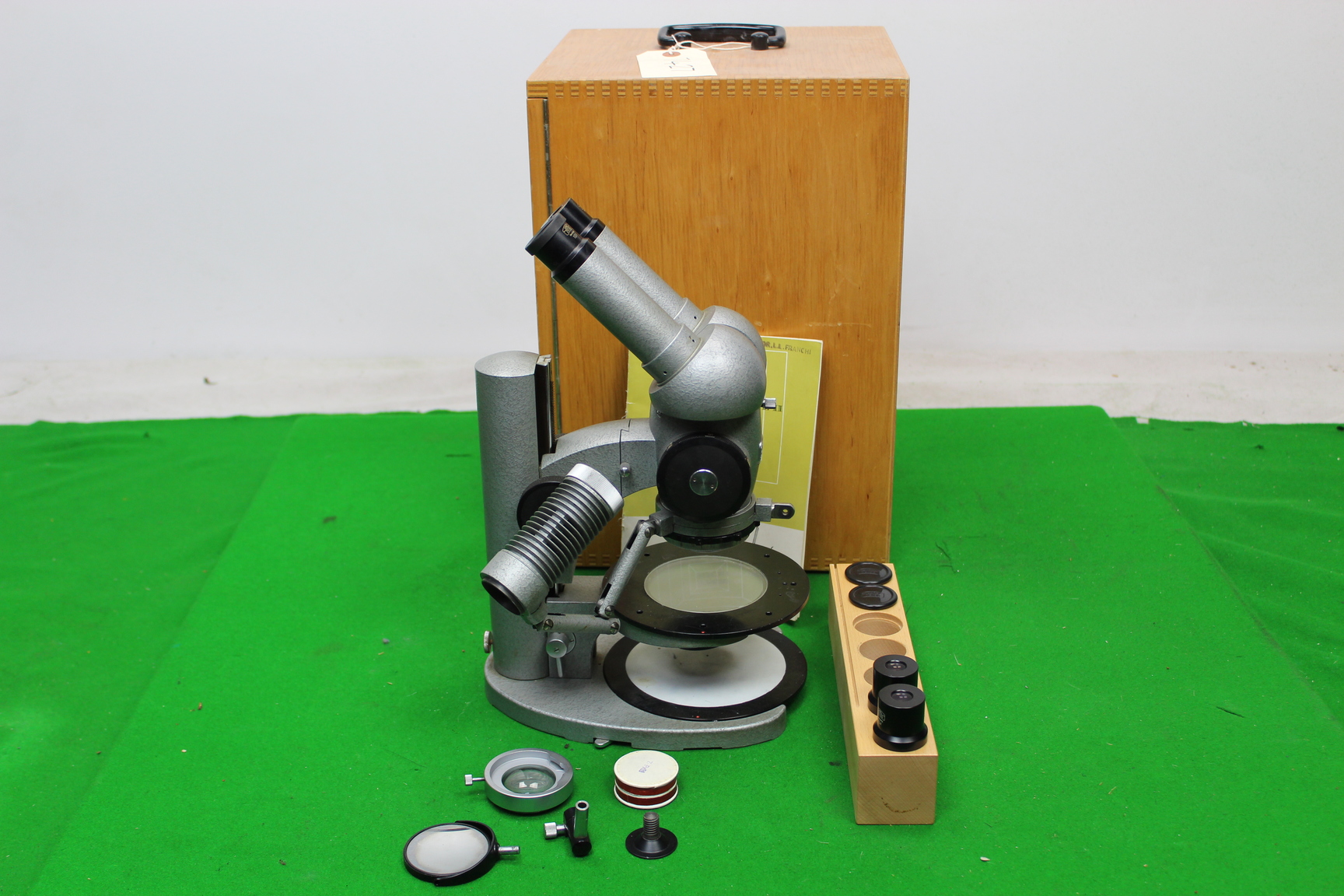 Carl Zeiss Stereo Microscope II w/ Original Manual & Lockable Wooden