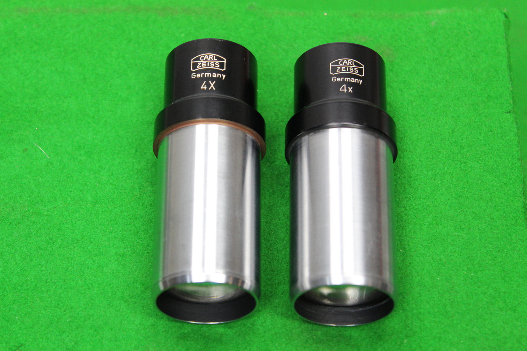 Pair of Carl Zeiss Microscope Eyepieces Lens 4x Laboratory Lab Equipment