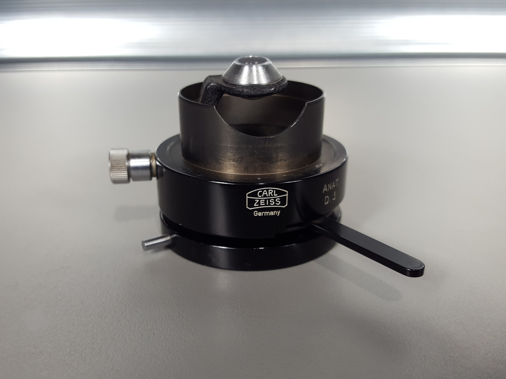 Carl Zeiss Microscope Condenser Lens 0.9 with Iris Diaphragm Mount