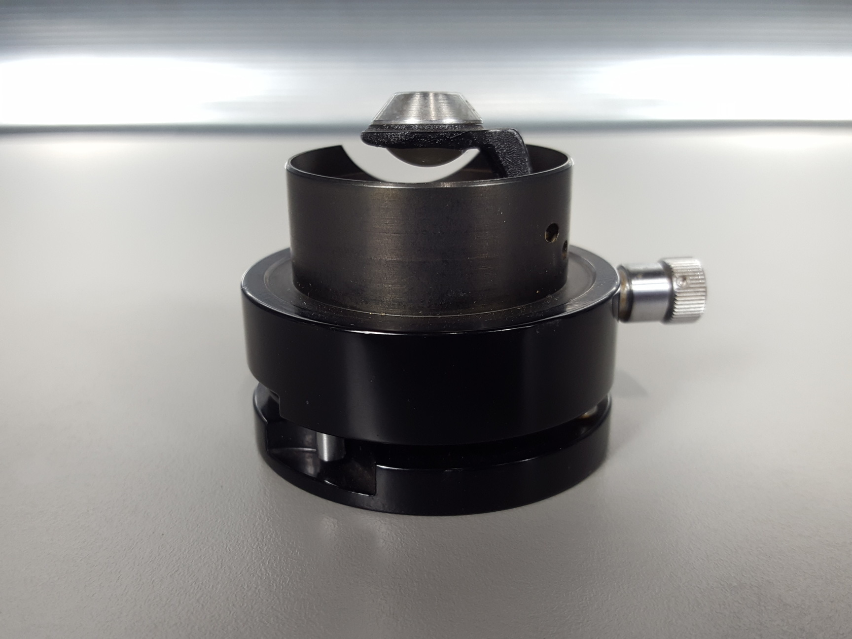 Carl Zeiss Microscope Condenser Lens 0.9 with Iris Diaphragm Mount