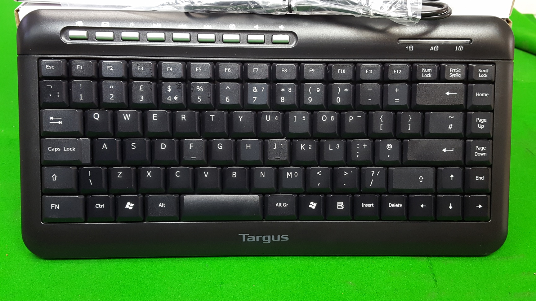 Image of Job Lot of 8 Brand New Targus AKB05UK Compact USB Keyboards (Black) 