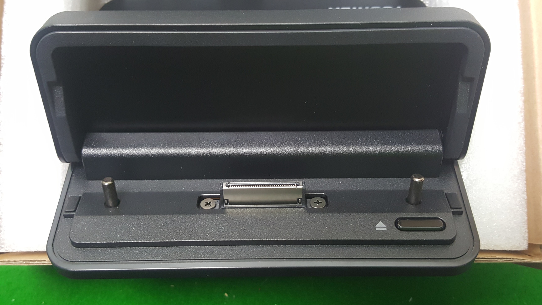 Image of Job Lot of 42 Brand New Toshiba PA5105E-1PRP Mobile Tablet Cradles Brand New in 