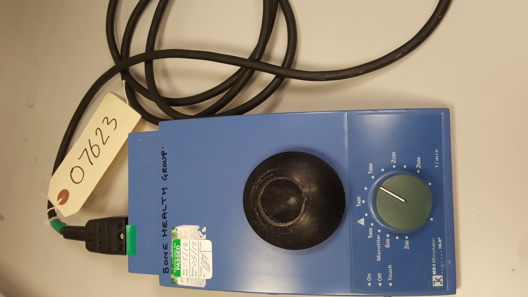 Image of IKA MS1 Laboratory Mixer Vortex Lab Shaker