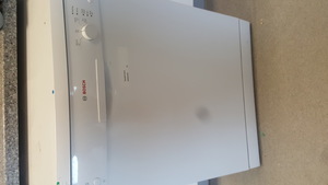 Thumbnail image of Bosch Series 2 Active Water SMS25AW00G Freestanding Dishwasher