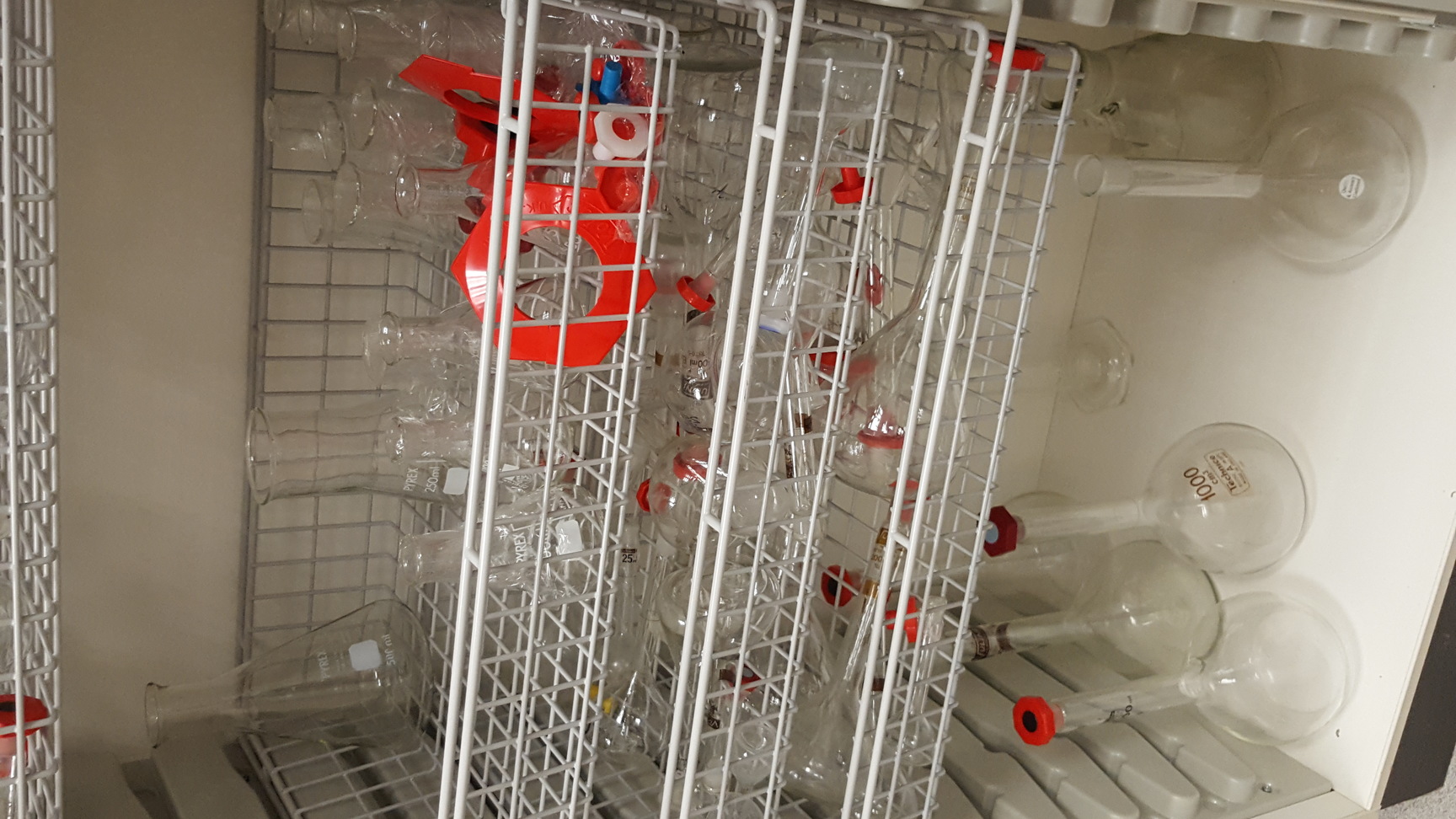 Image of Lot of Multiple Flasks, Beakers, Funnels & Other Multiple Items