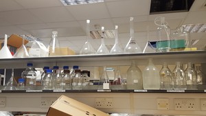 Thumbnail image of Lot of Multiple Flasks, Beakers, Funnels & Other Multiple Items