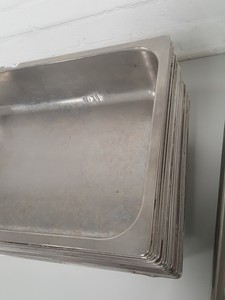 Thumbnail image of 18 x Stainless Steel Food Chaffing Dish Banqueting Trays Catering 53x32x10 cm 