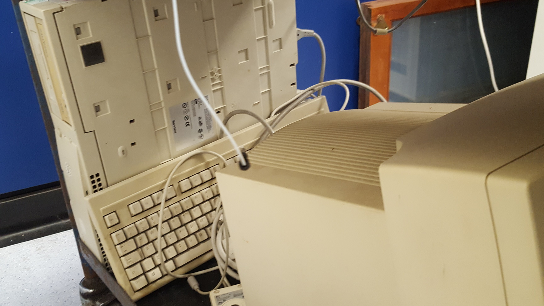 Image of Gilson HPLC-305 Laboratory System 811B Dynamic Mixer, 305 Pump, 115 UV