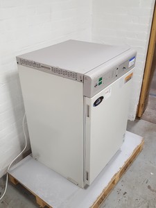 Thumbnail image of Nuaire NU-5500E Autoflow IR Direct Heat Co2 Incubator Lab
