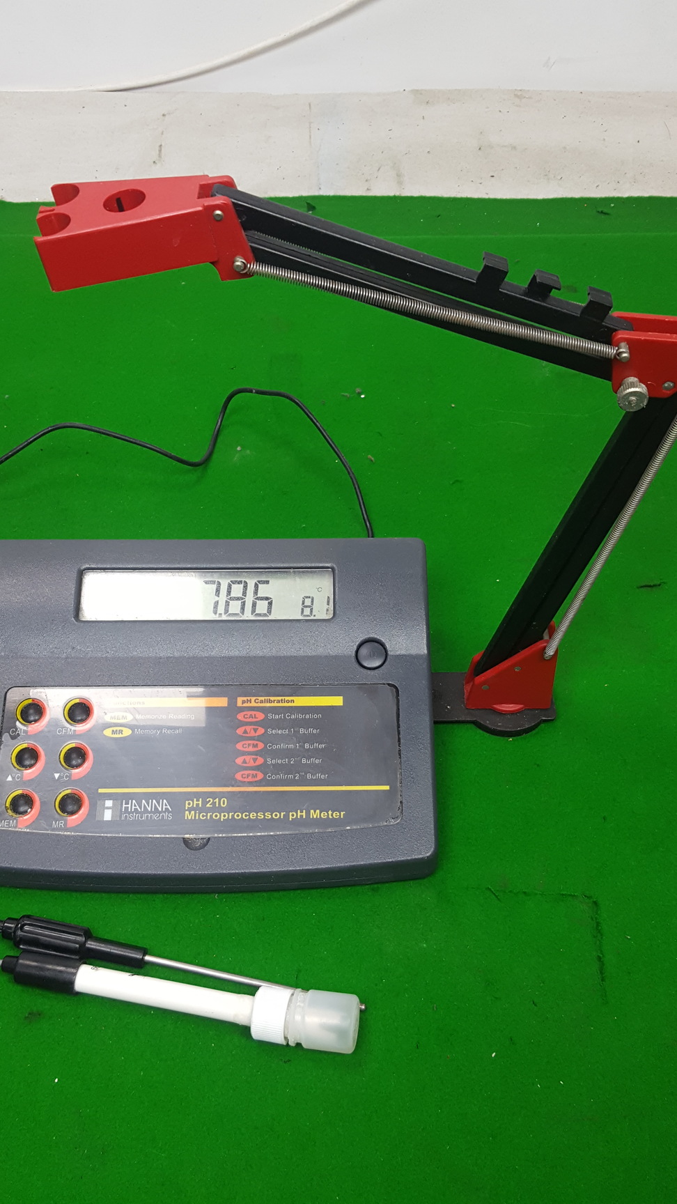Image of Hanna pH 210 Microprocessor H+ Meter With Probe
