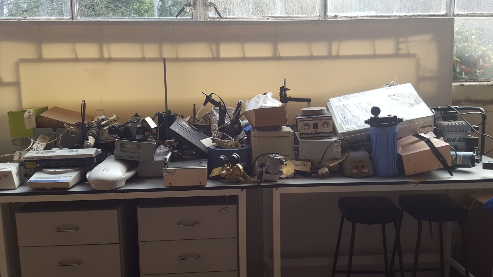 Image of Large Job Lot Lab Equipment Laboratory Medical Electrical Items Repair / Resale