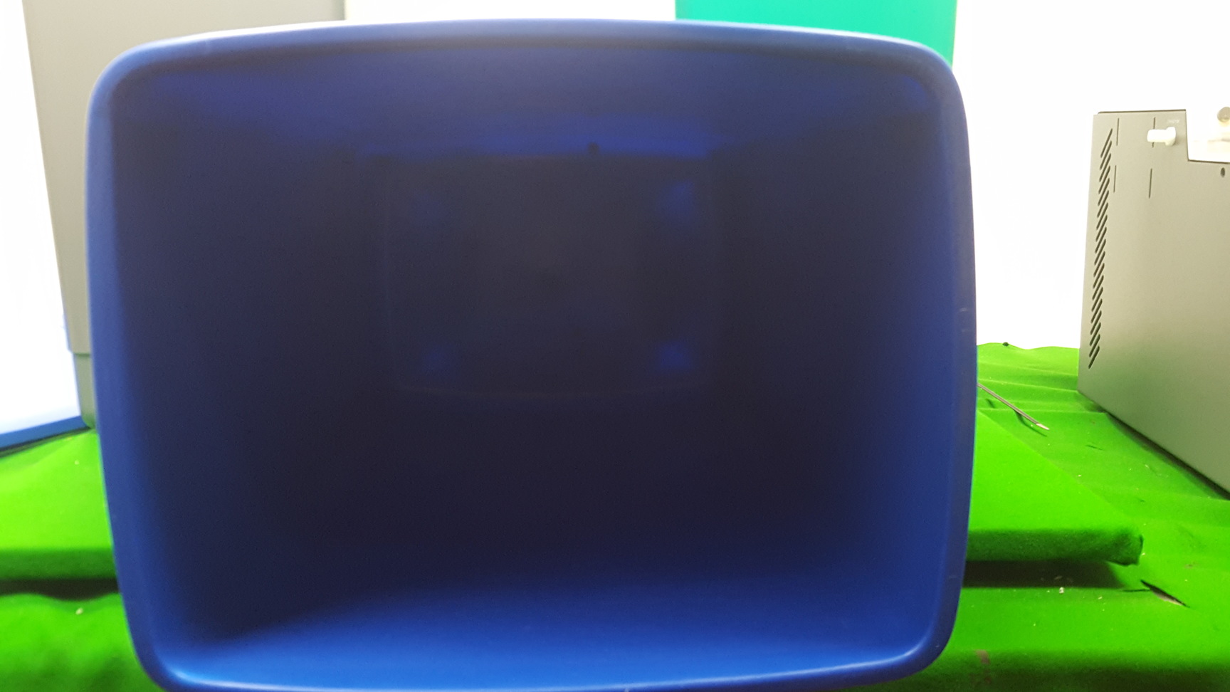 Image of Lot of 25 Bins With Lids & 30x Buckets