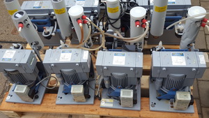 Thumbnail image of 35x Vacuubrand MZ 2C & 2 AK Diaphragm Vacuum Pump CVC 2 Controller