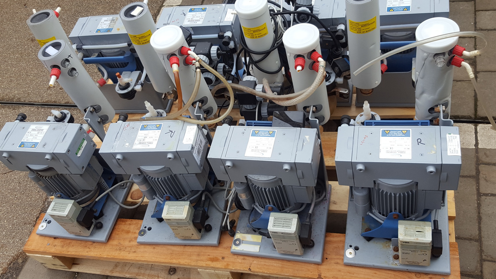 Image of 35x Vacuubrand MZ 2C & 2 AK Diaphragm Vacuum Pump CVC 2 Controller