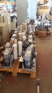 Thumbnail image of 35x Vacuubrand MZ 2C & 2 AK Diaphragm Vacuum Pump CVC 2 Controller