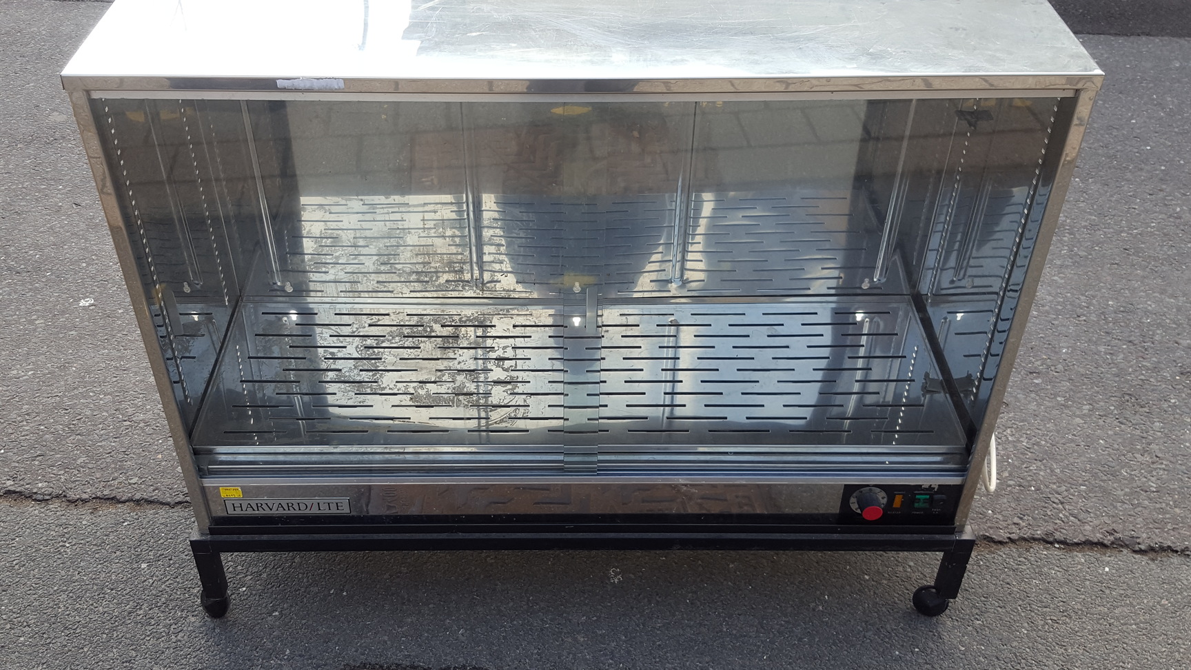 Glassware drying on Wheels Lab Laboratory Oven Heating