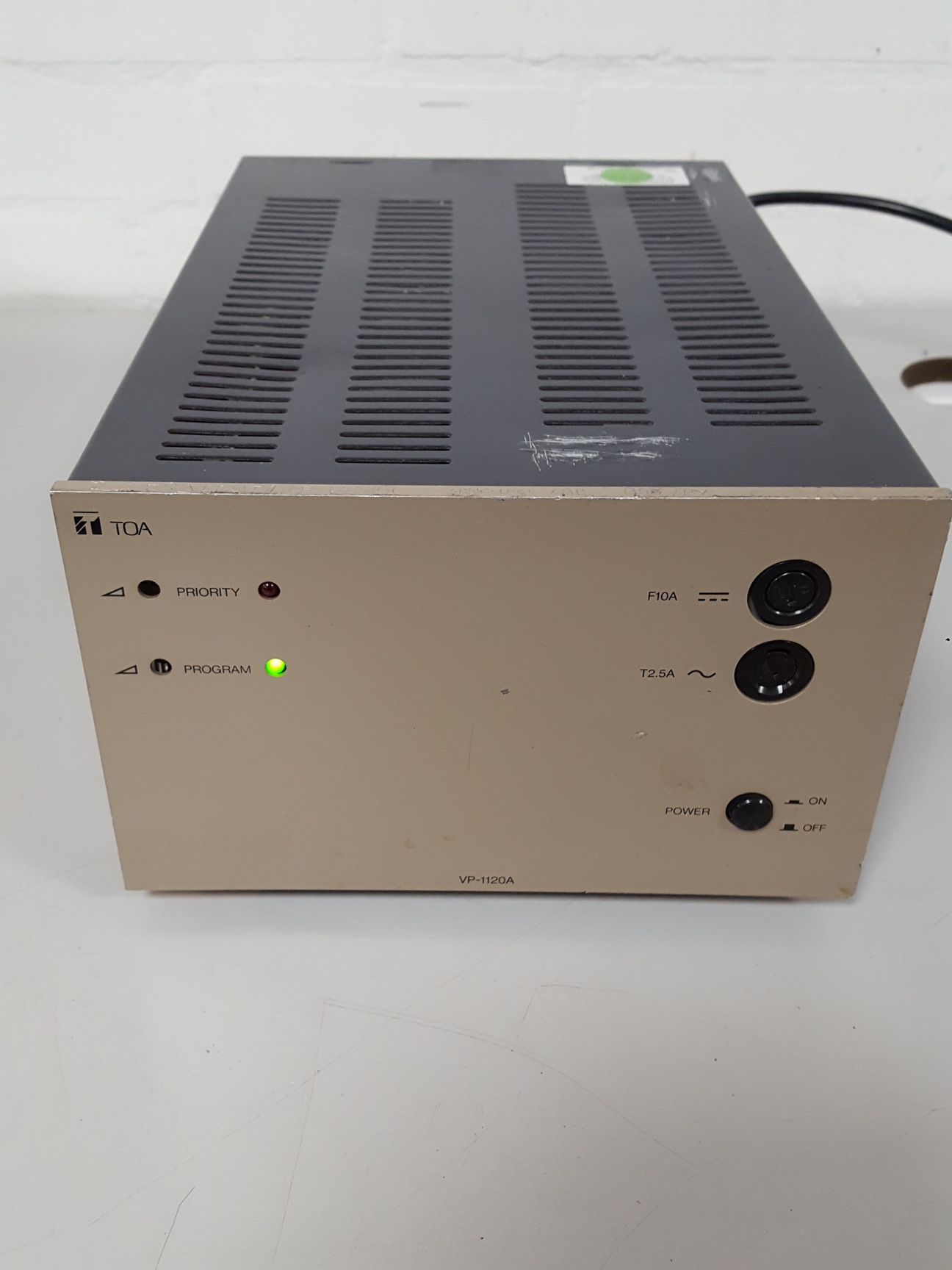 TOA VP1120B Public Address Power Amplifier