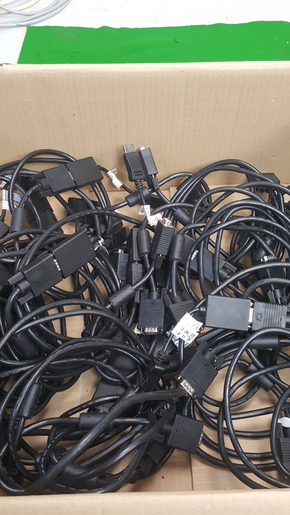 Image of Large Job Lot of Hercules Web Cams and VGA Cables IT Clearout