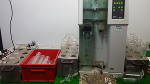 Thumbnail image of Buci Kjeldahl Distillation Unit B-324 W/ Glassware + Manuals Lab
