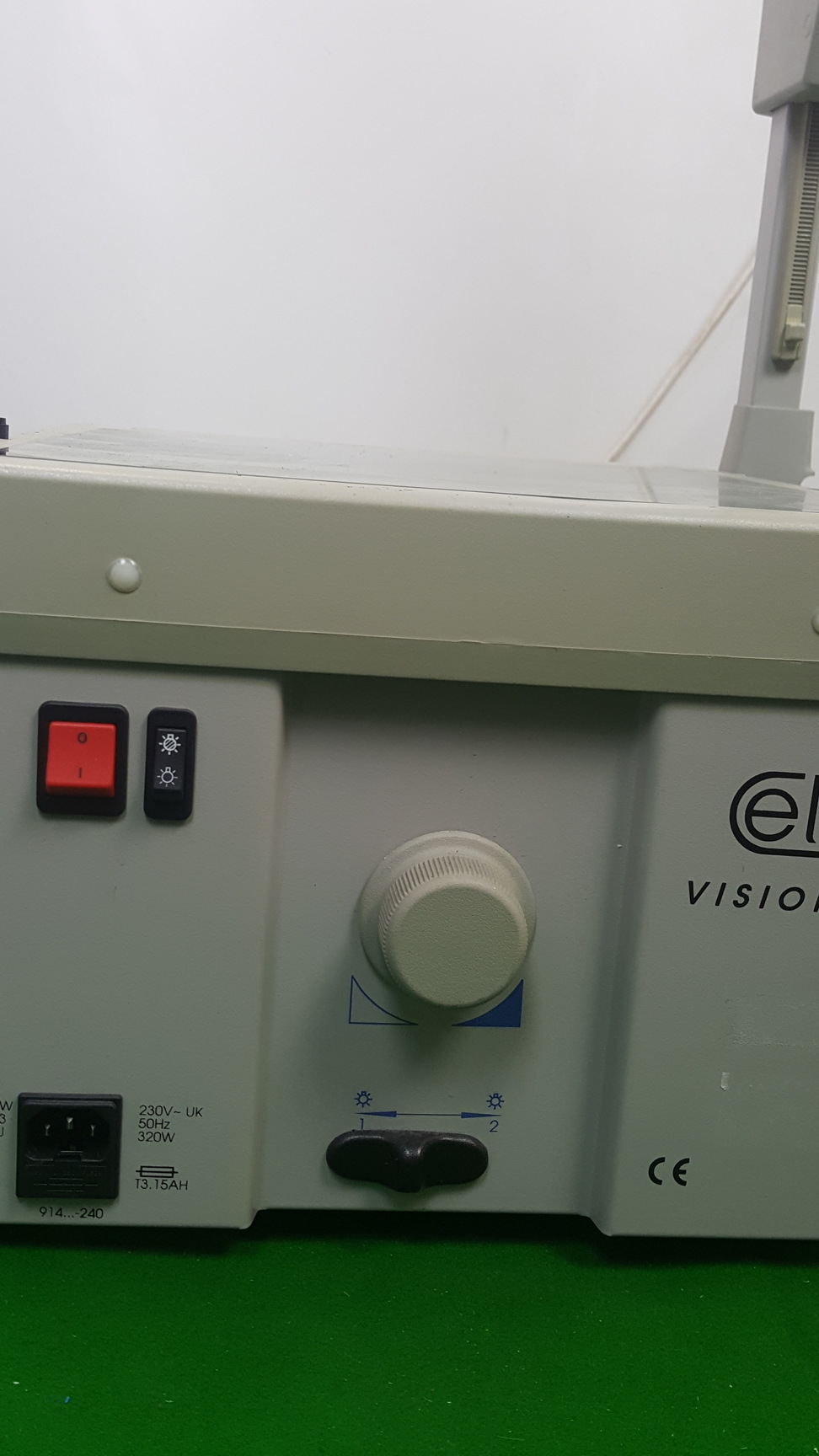 Image of Elite 2000 Overhead Projector - Spares / Repair
