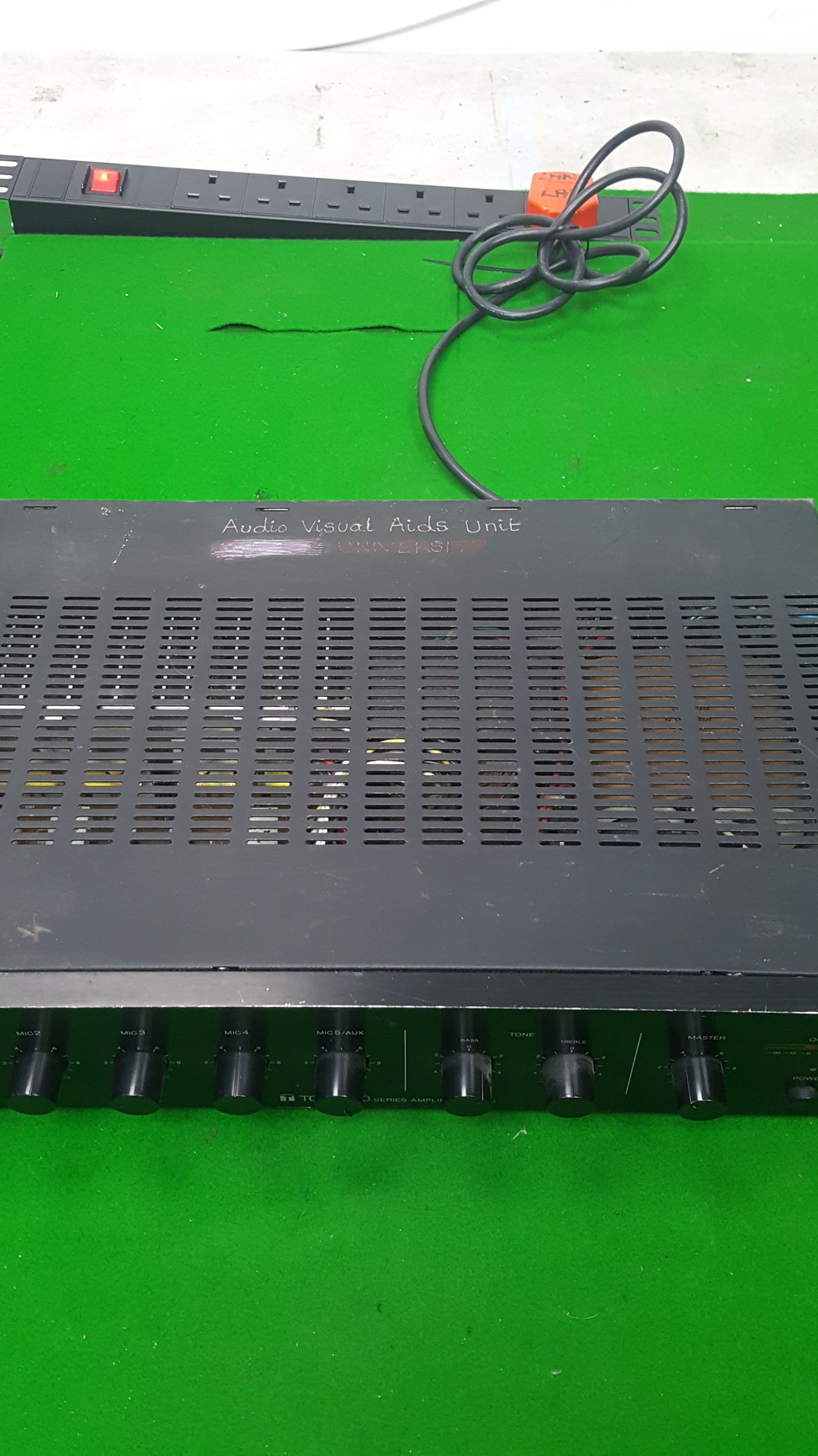 Image of TOA A-512U Mixer Power Amplifier