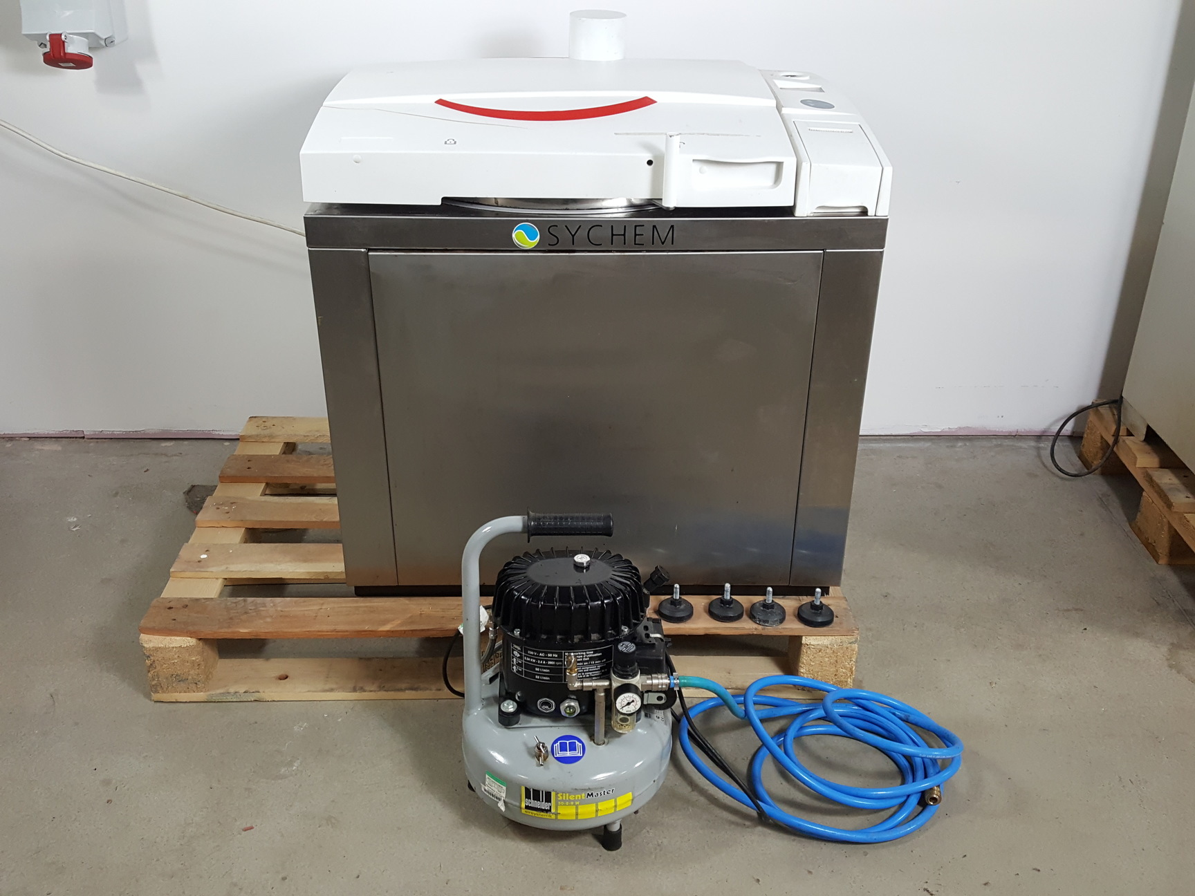 Image of Tuttnauer 5050 ELV-D 110L  Laboratory Autoclave W/ Silent Master Lab Faulty