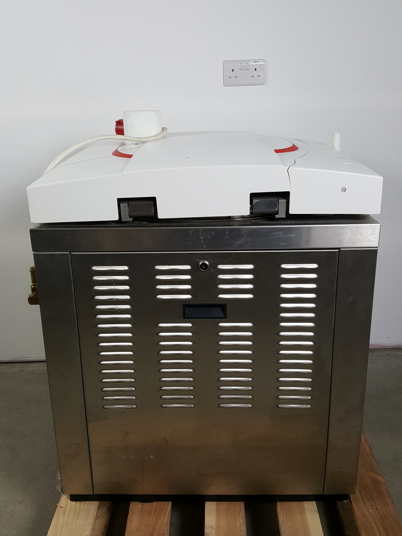 Image of Tuttnauer 5050 ELV-D 110L  Laboratory Autoclave W/ Silent Master Lab Faulty