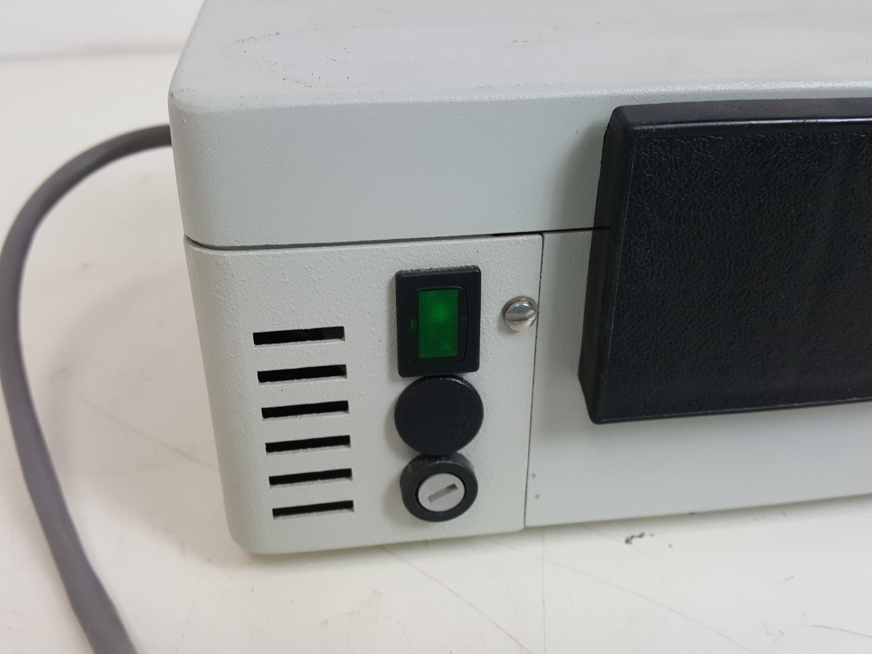 Image of Waters 2707 Autosampler, Temp Module, 2998 Photodiode Array 2535 Pump HPLC Lab