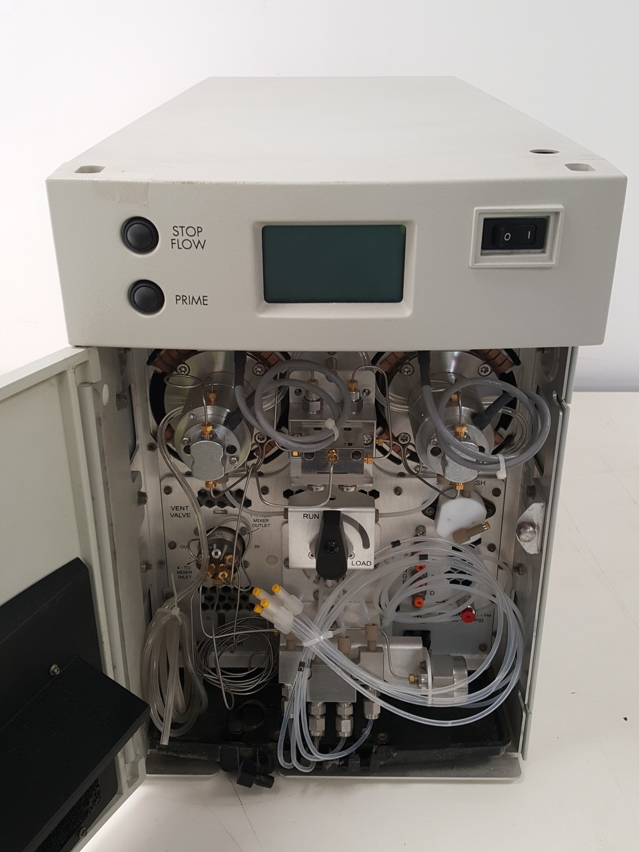 Image of Waters 2707 Autosampler, Temp Module, 2998 Photodiode Array 2535 Pump HPLC Lab