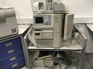 Thumbnail image of Waters Alliance HPLC 2690 Seperations + 474 Scanning Fluorescence Detector, Lab