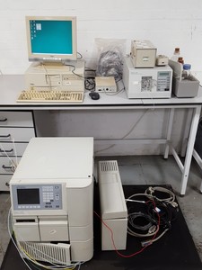 Thumbnail image of Waters Alliance HPLC 2690 Seperations + 474 Scanning Fluorescence Detector, Lab