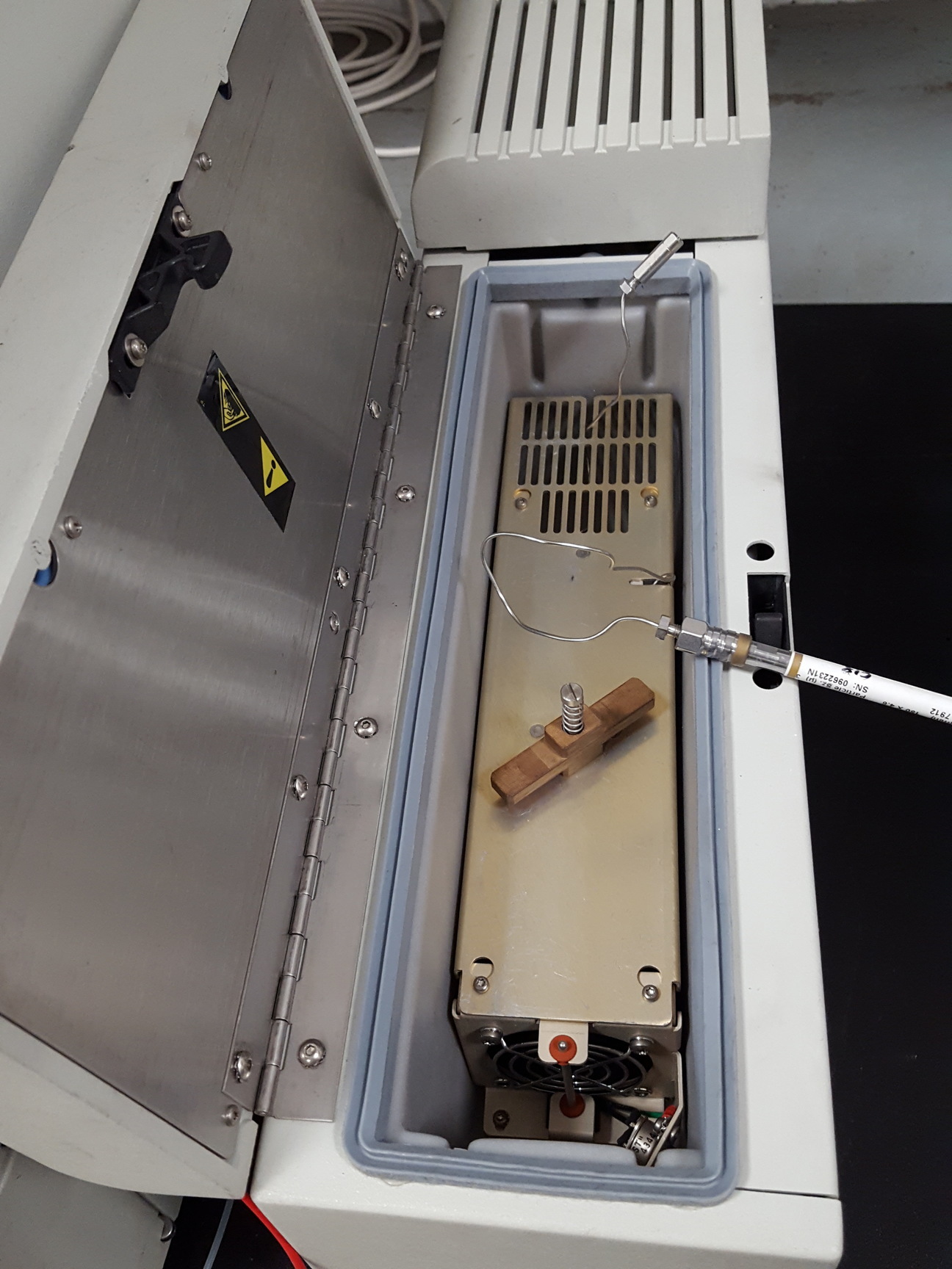 Image of Waters Alliance HPLC 2690 Seperations + 474 Scanning Fluorescence Detector, Lab