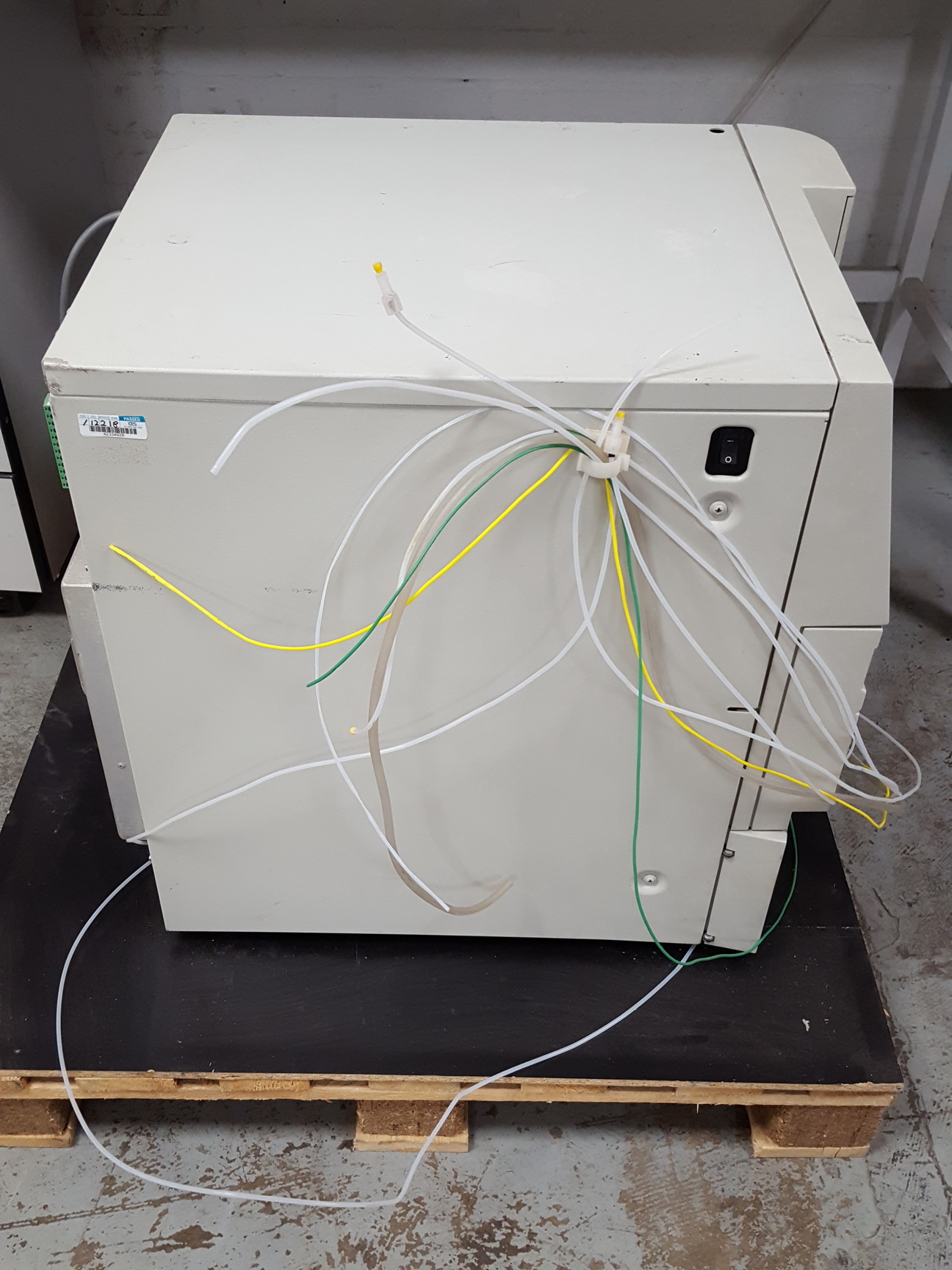 Image of Waters Alliance HPLC 2690 Seperations + 474 Scanning Fluorescence Detector, Lab