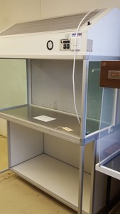 Thumbnail image of Bassaire 04HF Laminar Flow Cabinet LFC Lab