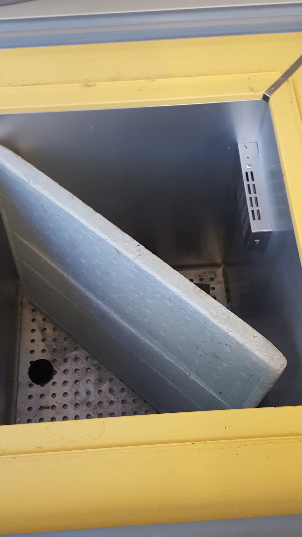 Image of Sanyo MDF-594 Ultra Low Temperature -120 Chest Freezer Faulty Spares / Repair