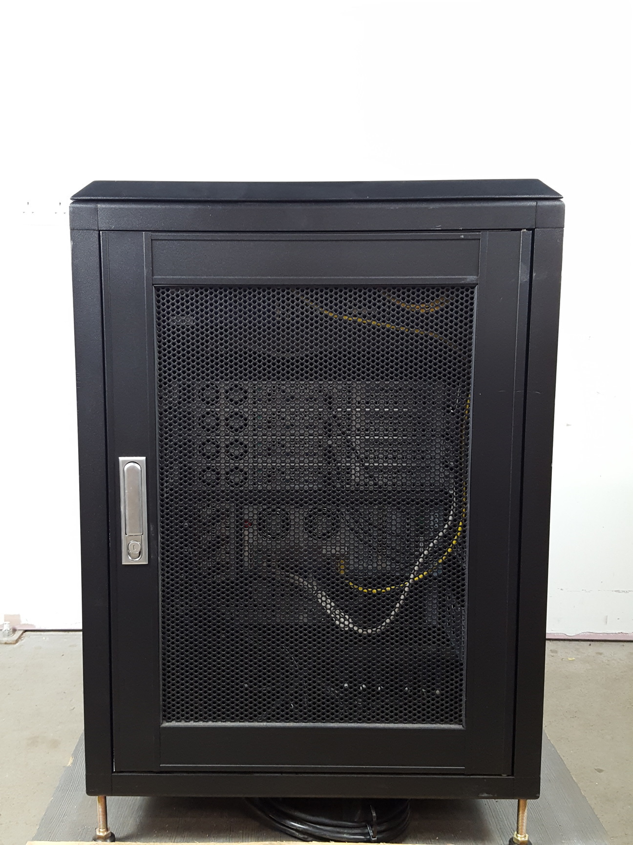 Image of PSSC Labs PSSC-PWF-DX5150-5N Server System - Netgear ProSafe, APS Smart UPS 3000