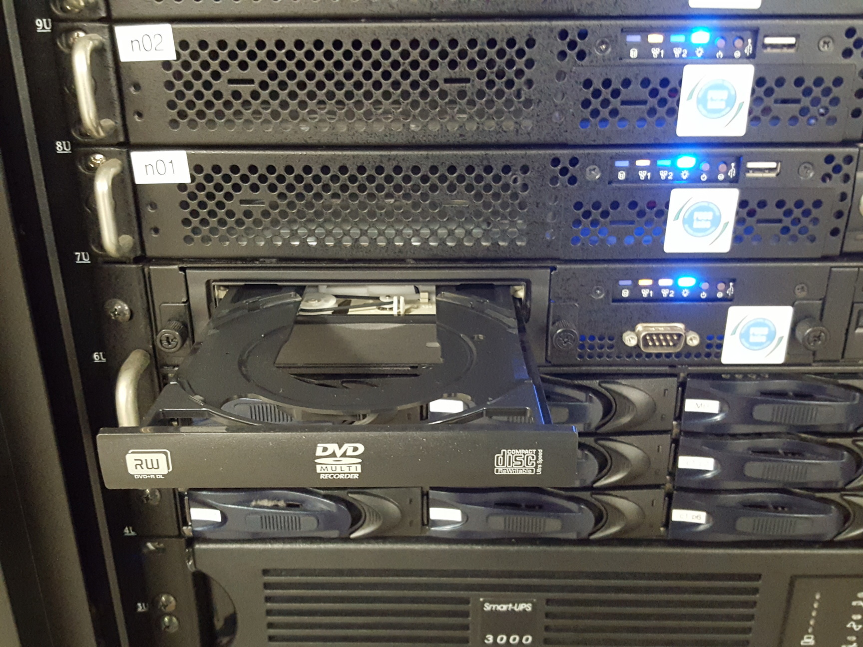 Image of PSSC Labs PSSC-PWF-DX5150-5N Server System - Netgear ProSafe, APS Smart UPS 3000