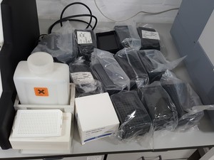 Thumbnail image of Illumina Genome Anaylzer + Paired End Module, Cluster Station & Accessories Lab