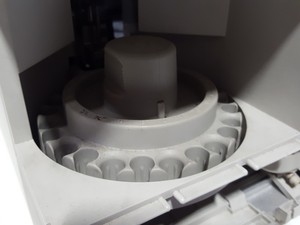 Thumbnail image of HP 1050 HPLC Autosampler Model 79855A Lab