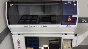 Thumbnail image of Genetix QPixII Microbial Colony and Array Picker Lab Picking