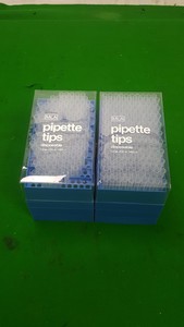 Thumbnail image of Lab Job Lot MLA Pippete & Pippete Tips Nitric Oxide Monitor, Conductivity Mete