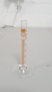 Thumbnail image of 180+ Lot Lab Glassware Chemistry Teaching 100ml 25ml Flasks Cylinders Beakers