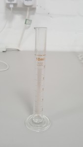 Thumbnail image of 180+ Lot Lab Glassware Chemistry Teaching 100ml 25ml Flasks Cylinders Beakers