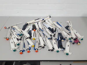 Thumbnail image of Job Lot of 22 Lab Pipettes Gilson, Finnpipette, Genex, Labsystems