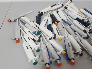 Thumbnail image of Job Lot of 22 Lab Pipettes Gilson, Finnpipette, Genex, Labsystems