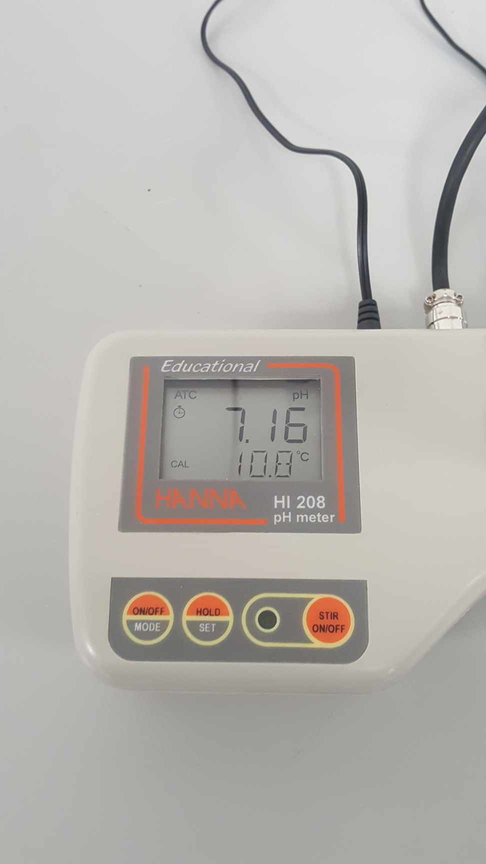 Image of Hanna HI-208 Bench top pH meter with Built-in Magnetic Stirrer Lab